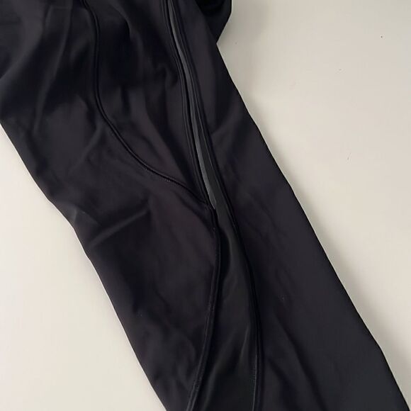 Lululemon Pace Perfect Black Side and Back Pockets 17 inch Crop Pants Size 6 - Picture 9 of 16